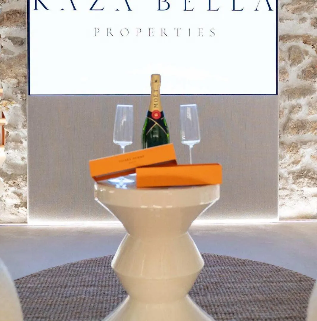 Kaza Bella - Haut Marais Modern Flat With Small Pool Parijs 0*,  Frankrijk